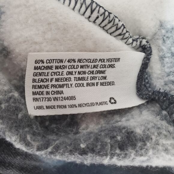 Colsie | Soft and Cozy Tie Dye Crop Raw Hem Sweatshirt - Picture 7 of 8